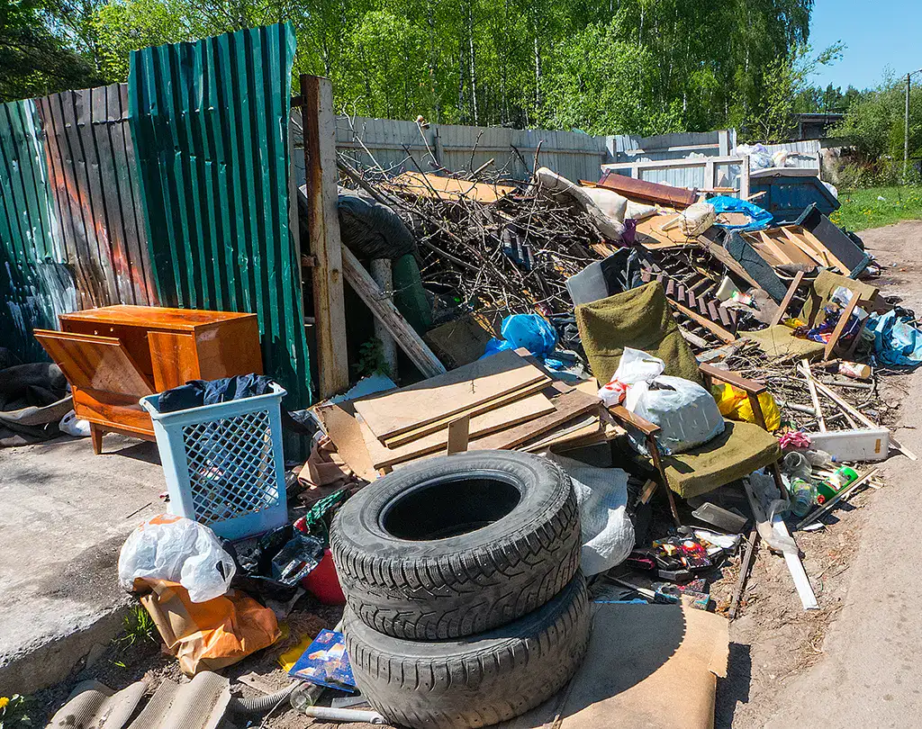 various junk items in the alley